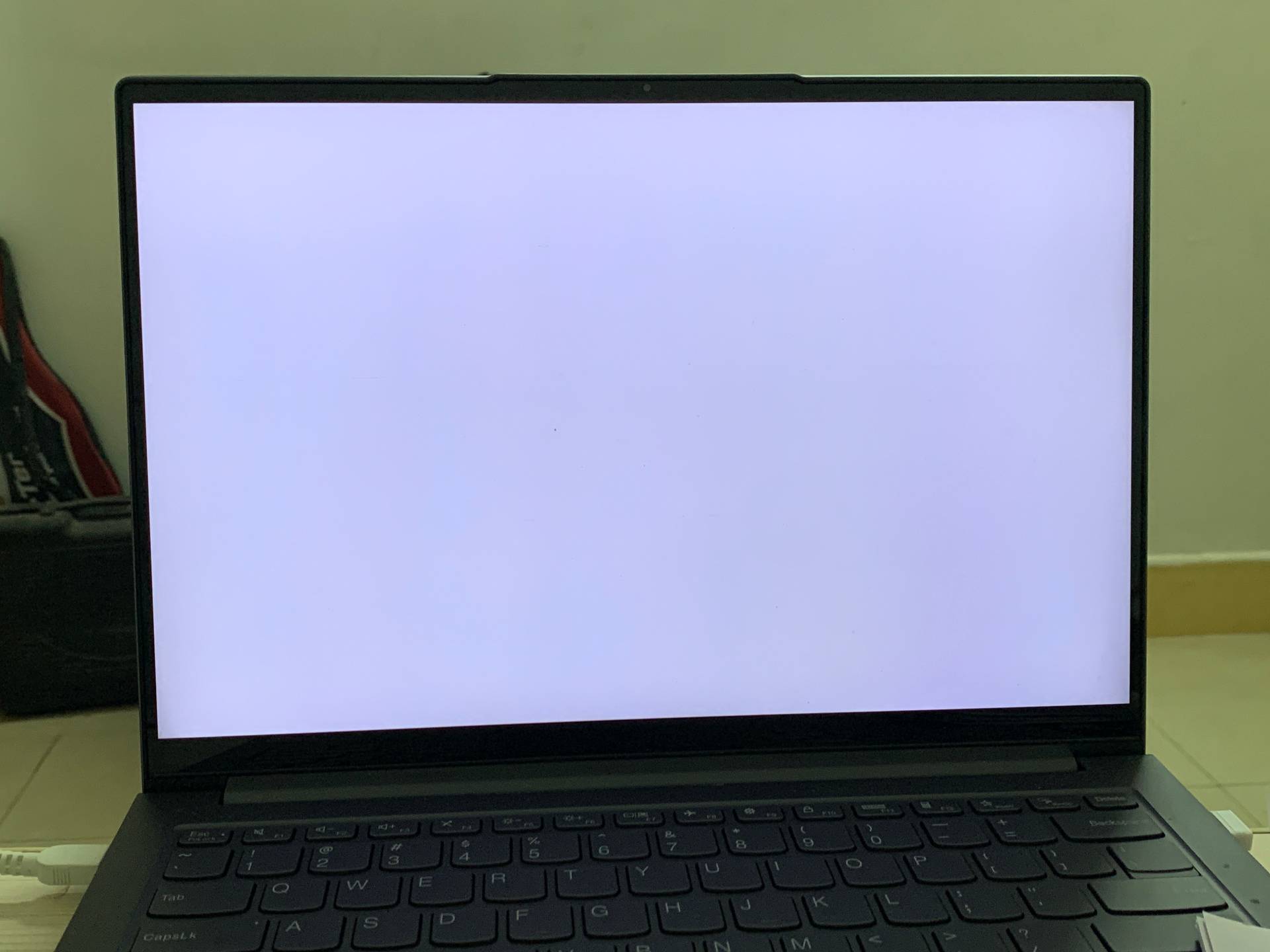 LCD-Weißbildschirm-Dilemma? Die dreistufige Fehlerbehebungsmethode von CNK ermöglicht eine effiziente Lösung!