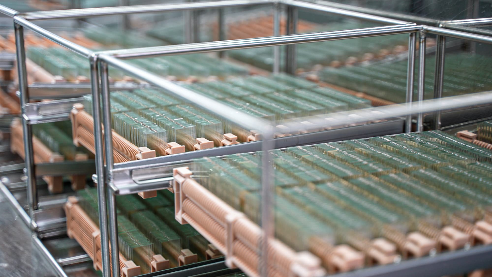 Der Wettbewerb im Bereich kleiner und mittlerer Displays verschärft sich, chinesische LCD-Hersteller nutzen kundenspezifische Anpassungen, um globale Märkte zu erobern